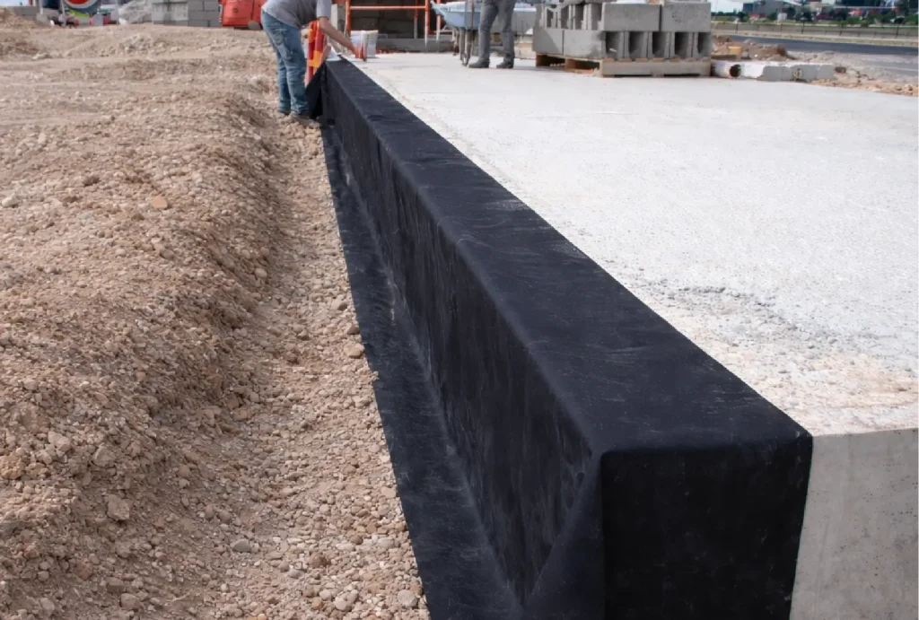 Photo d'une protection de soubassement EPDM pour les fondations